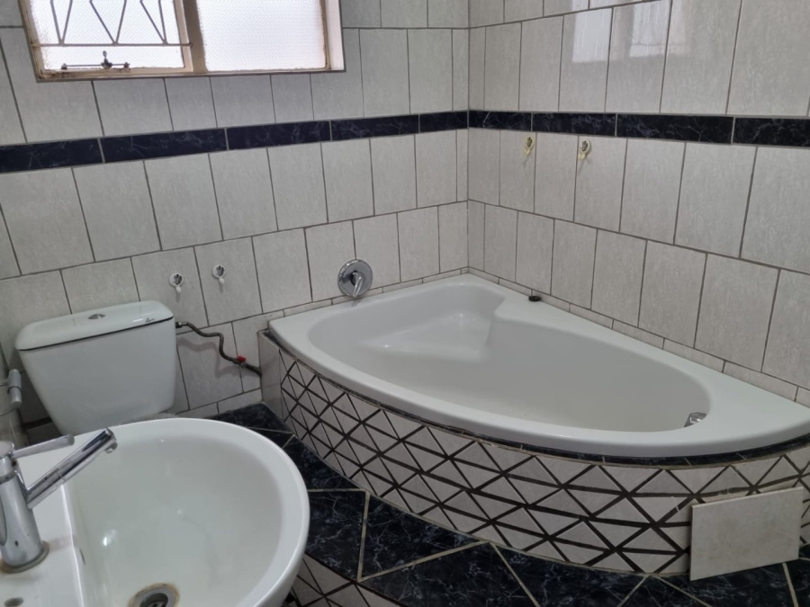 3 Bedroom Property for Sale in Bloemfontein Free State